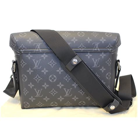 louis vuitton messager|Louis Vuitton Messenger crossbody.